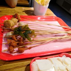 廠外香鋼管廠小郡肝串串香火鍋